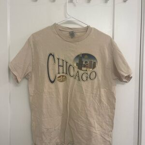 Vintage Tan Chicago‎ Graphic Tee Windy City Architecture 90s Travel